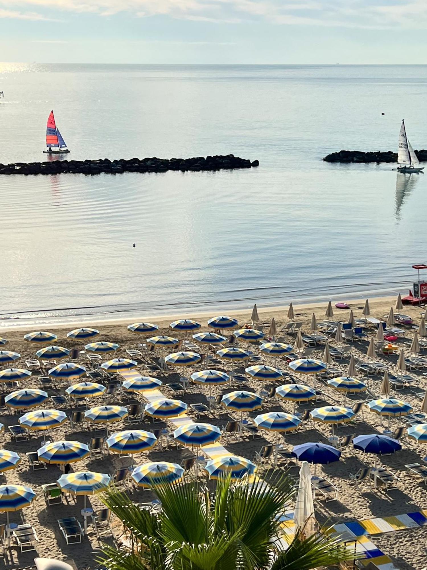 Hotel Ideal Купра Маритима Екстериор снимка